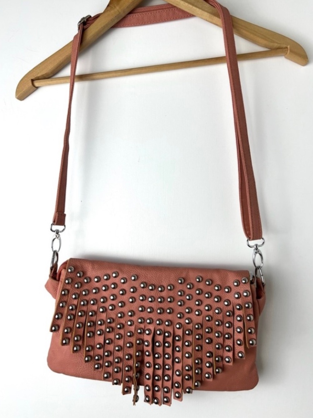 Fringed Fine Carry Leather Studded Envelope Crossbody Bag sz Medium Rose Pink